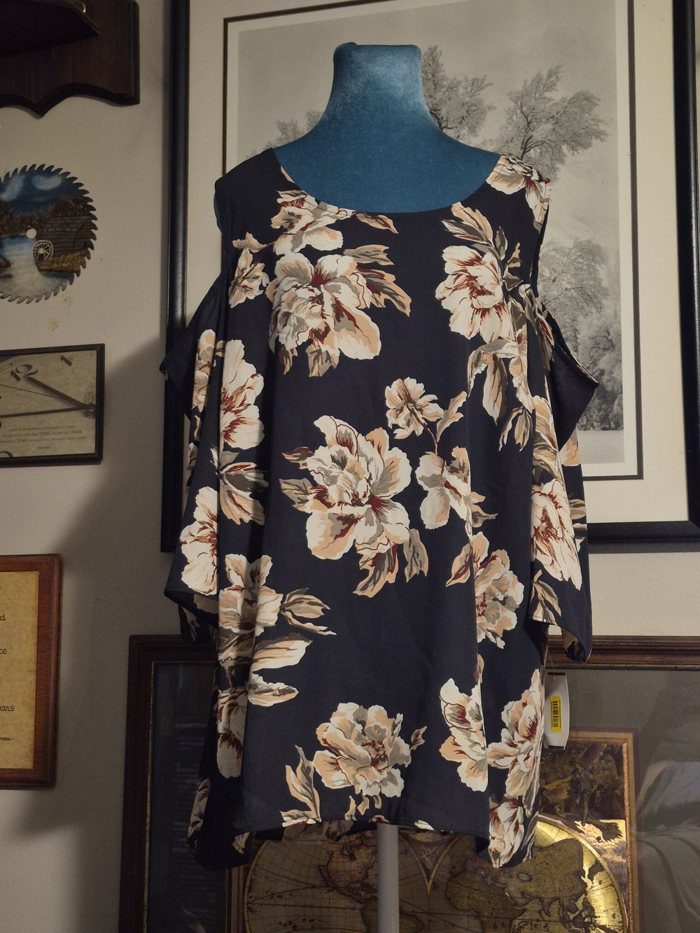 Moa Moa NWT Floral Cold Shoulder Blouse Navy Blue Plus Size 1X